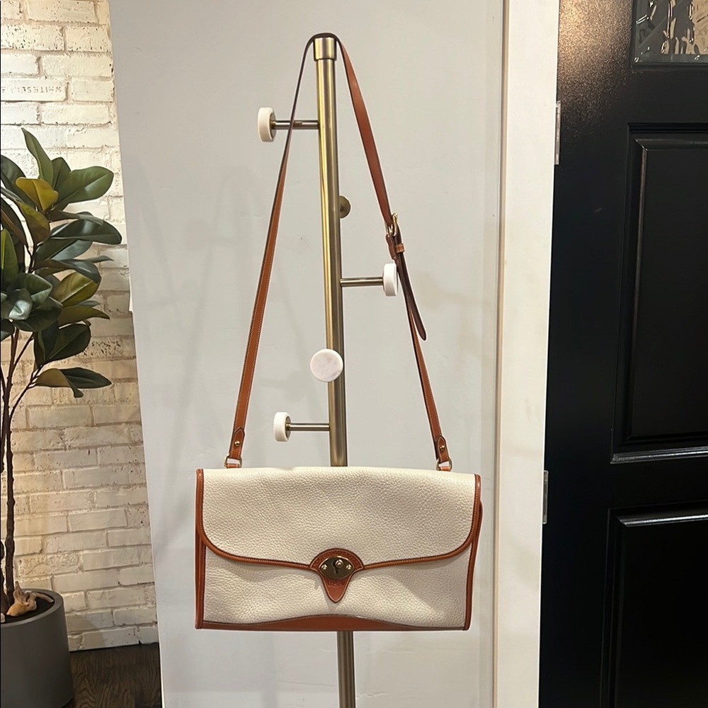 Vintage Dooney & Bourke Cream and Brown Shoulder / Messenger Bag